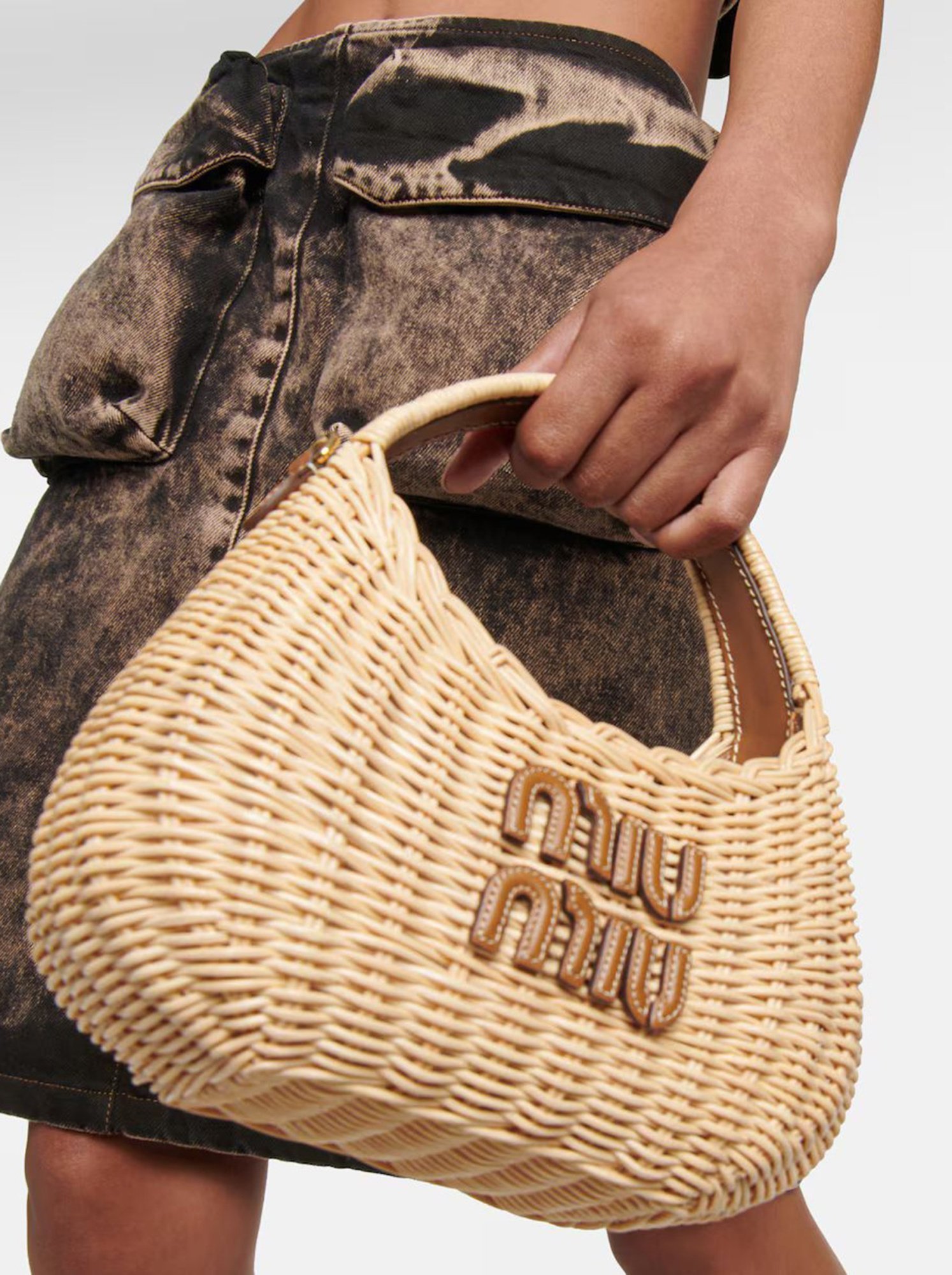 Miu Miu Wander Medium Beige