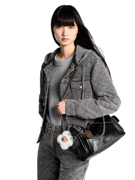 Louis Vuitton CarryAll Medium Black